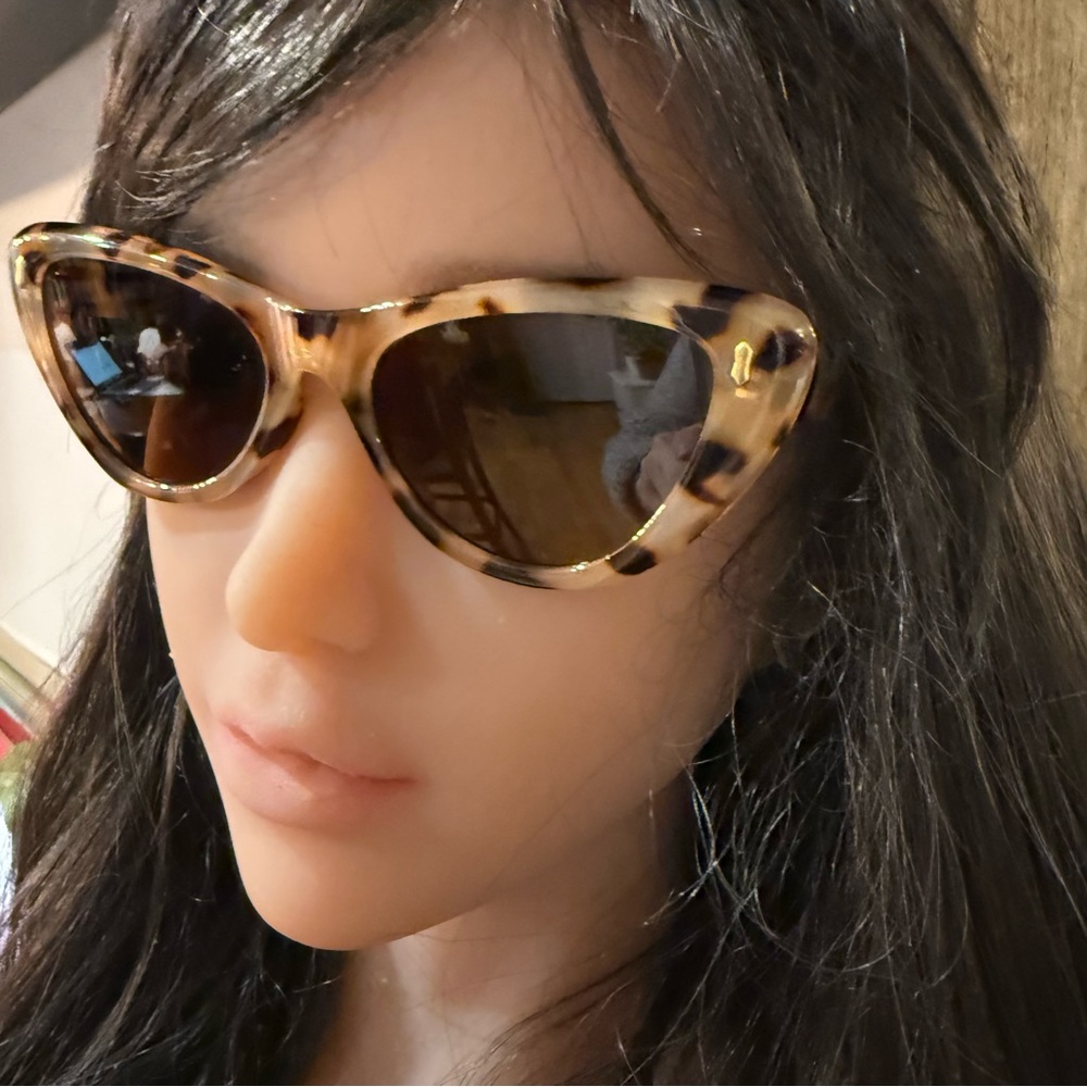 Tortoiseshell Cat-Eye Sunglasses - Brown Lenses - Picture 3 of 16